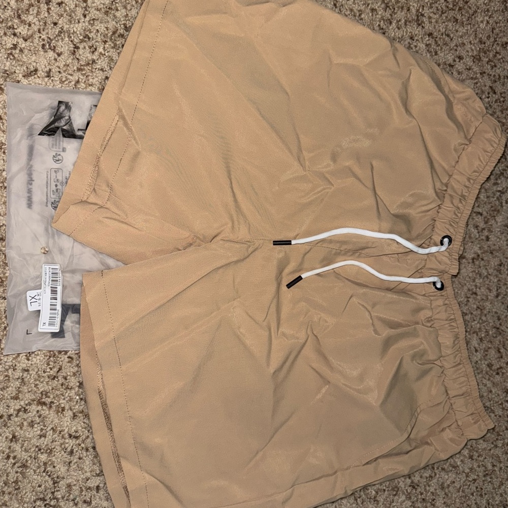 Men's Tan Shorts